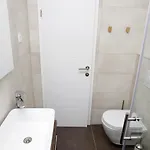 Besker Apartament *